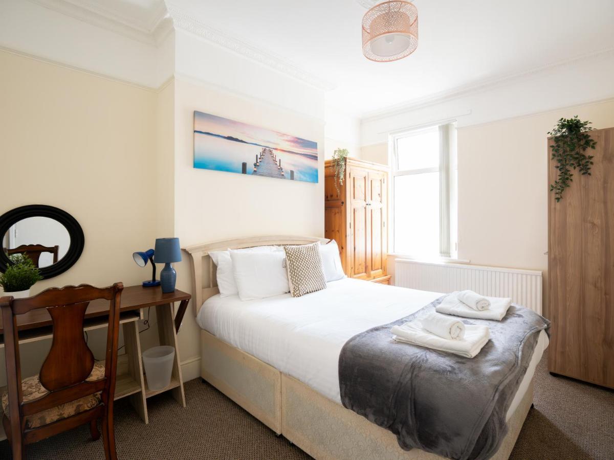 4 Bed Rooms 5 Double Beds Holidays House Near Train Station Plymouth Exteriér fotografie